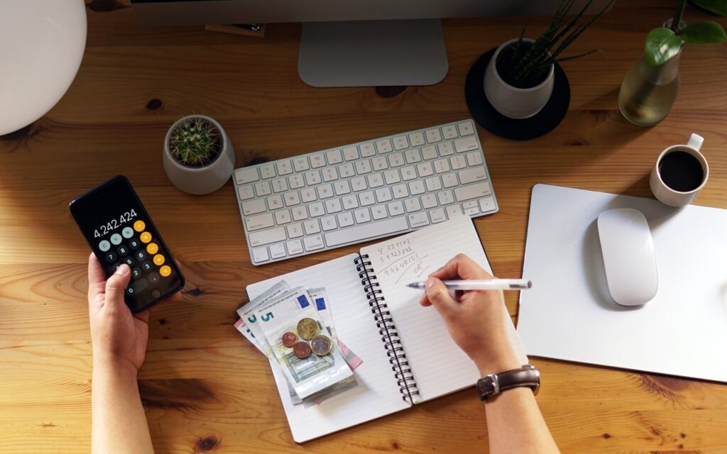 10 Erros Comuns ao Controlar o Dinheiro e Como Evitá-los